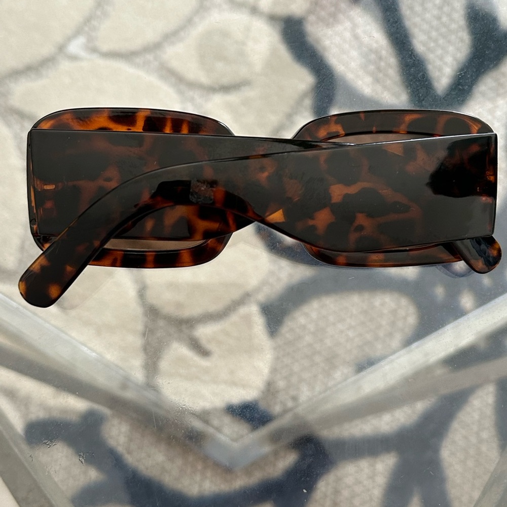 Tortoise Shell Square Sunglasses - Picture 2 of 6